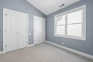 2041 N Whipple St, Chicago, IL 60647 - Photo 28