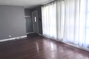 365 Sherry Ln, Chicago Heights, IL 60411 - Photo 2