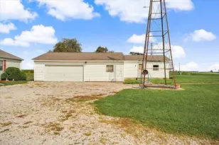 2225 E 1700th Rd, Brocton, IL 61917 - Photo 58