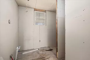 809 Cotton St, Streator, IL 61364 - Photo 10
