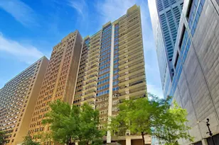 201 E Chestnut St, Chicago, IL 60611 - Photo 1