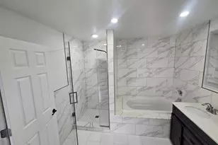 1414 Hampshire Ct, Roselle, IL 60172 - Photo 12