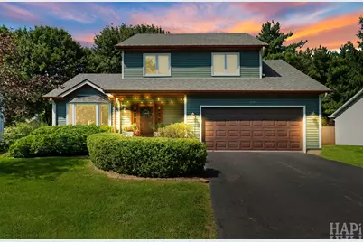 1109 Hollywood Boulevard, McHenry, IL 60050 - Photo 2