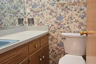 3923 Howard St, Skokie, IL 60076 - Photo 14