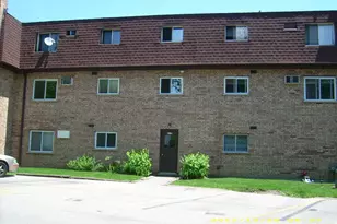 107 E Dundee Rd, Wheeling, IL 60090 - Photo 2