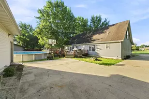 415 E Hamilton St, Odell, IL 60460 - Photo 32