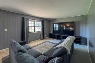 1919 S Jefferson St, Tilton, IL 61833 - Photo 10