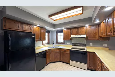 1919 S Jefferson Street, Tilton, IL 61833 - Photo 6