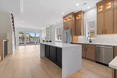2023 W Augusta Boulevard #3W, Chicago, IL 60622 - Photo 2