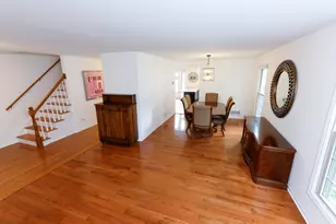 608 Thackeray Ln, Fox River Grove, IL 60021 - Photo 14