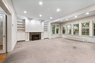 6520 N Fairfield Ave, Chicago, IL 60645 - Photo 2
