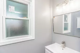 8500 S Prairie Ave, Chicago, IL 60619 - Photo 10