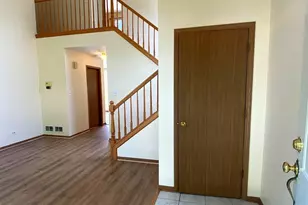 779 Wildflower Cir, Naperville, IL 60540 - Photo 2