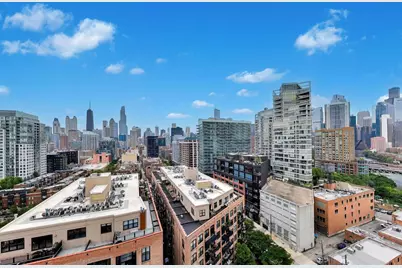 720 N Larrabee Street #1405, Chicago, IL 60654 - Photo 16