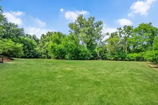 28W600 Indian Knoll Rd, West Chicago, IL 60185 - Photo 38