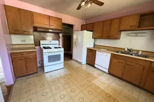 234 Hickory St, Park Forest, IL 60466 - Photo 4