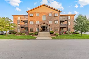 6419 Oak Forest Ave, Tinley Park, IL 60477 - Photo 1