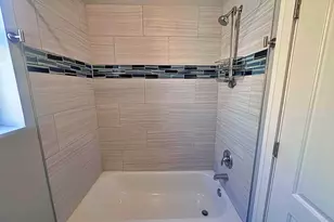348 E 50th St, Chicago, IL 60615 - Photo 14