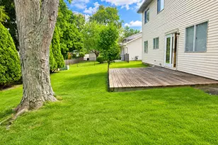 320 Thistle Dr, Bolingbrook, IL 60490 - Photo 22
