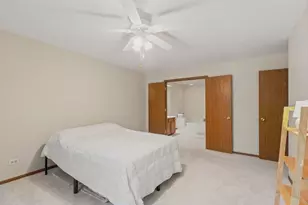 1410 W Partridge Ln, Arlington Heights, IL 60004 - Photo 16