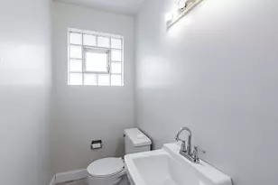 18136 Oakwood Ave, Lansing, IL 60438 - Photo 12