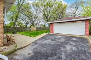 18136 Oakwood Ave, Lansing, IL 60438 - Photo 26