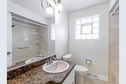 18136 Oakwood Avenue, Lansing, IL 60438 - Photo 22