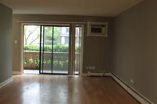 17 Parkside Ct, Vernon Hills, IL 60061 - Photo 6