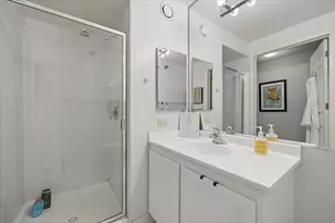 345 N LaSalle St, Chicago, IL 60654 - Photo 14