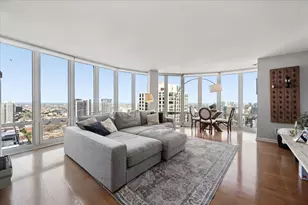 345 N LaSalle St, Chicago, IL 60654 - Photo 2