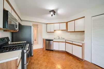 2 Willow Parkway, Buffalo Grove, IL 60089 - Photo 10