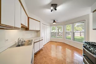 2 Willow Pkwy, Buffalo Grove, IL 60089 - Photo 12
