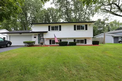273 Berkshire Drive, Crystal Lake, IL 60014 - Photo 1