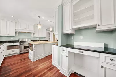 [Address not provided], Chicago, IL 60611 - Photo 8