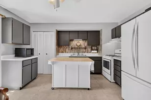 1205 E 2nd St, Coal City, IL 60416 - Photo 16
