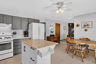 1205 E 2nd St, Coal City, IL 60416 - Photo 12