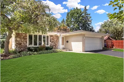 250 Shannon Court, Des Plaines, IL 60016 - Photo 2