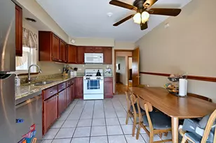 5405 N Mulligan Ave, Chicago, IL 60630 - Photo 10