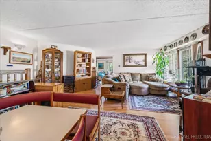 457 Valley Dr, Naperville, IL 60563 - Photo 4