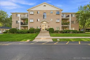 457 Valley Dr, Naperville, IL 60563 - Photo 1