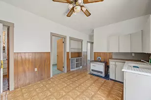 8534 S Muskegon Ave, Chicago, IL 60617 - Photo 8