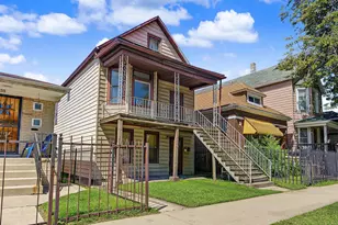 8534 S Muskegon Ave, Chicago, IL 60617 - Photo 2