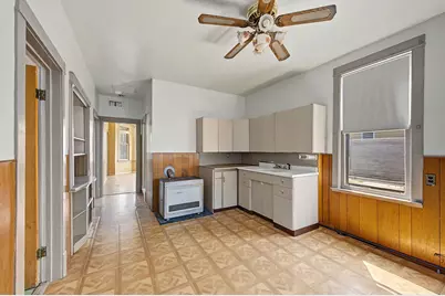 8534 S Muskegon Avenue, Chicago, IL 60617 - Photo 10