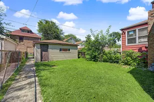 8534 S Muskegon Ave, Chicago, IL 60617 - Photo 30
