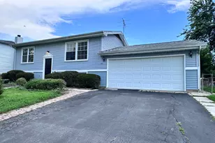 7019 Chestnut St, Hanover Park, IL 60133 - Photo 2