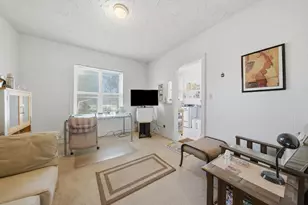 955 E 61st St, Chicago, IL 60637 - Photo 4