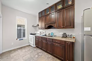 1527 W 18th Pl, Chicago, IL 60608 - Photo 22