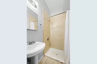 1527 W 18th Place, Chicago, IL 60608 - Photo 24
