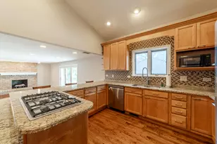 200 N Maple St, Addison, IL 60101 - Photo 14