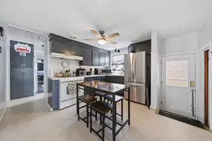 5231 S Meade Ave, Chicago, IL 60638 - Photo 2